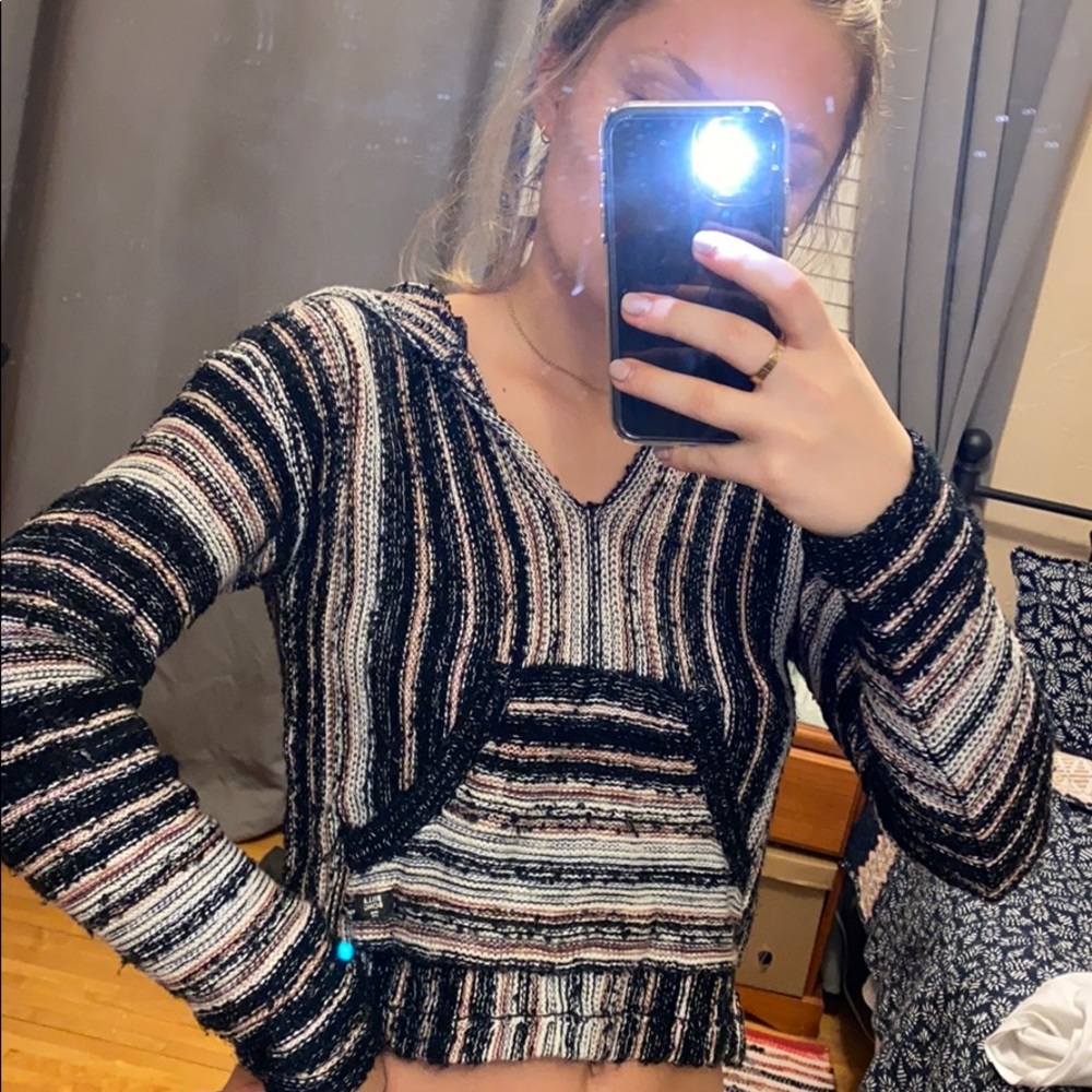 Billabong sweater